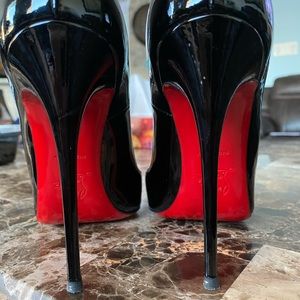 Christian Louboutin So Kate 120mm